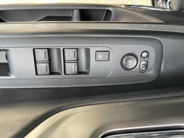 店舗にて現車の確認もいただけますので、お電話で在庫のご確認の上是非ご来店くださいませ！！店舗直通電話　０５３２−６９−５１７１