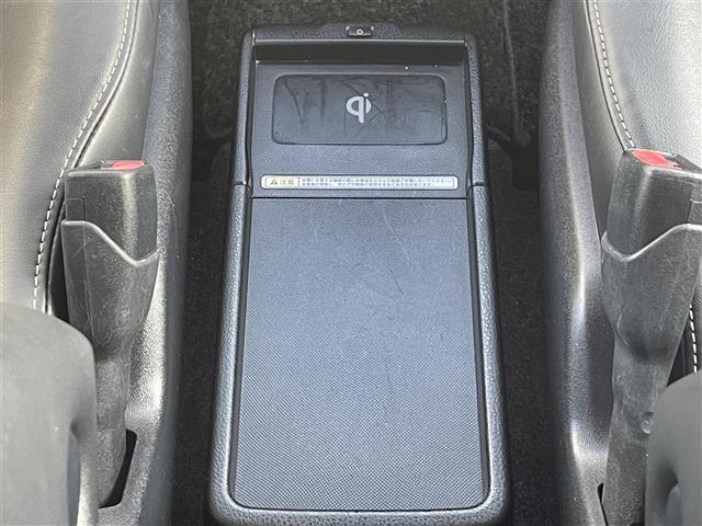 エスクァイア ハイブリッドＧｉ　純正ナビ　フルセグテレビ　ＤＶＤ再生　Ｂｌｕｅｔｏｏｔｈ接続　ＤＳＲＣ　バックカメラ　フリップダウンモニター　両側電動スライドドア　合成皮革シート　ドライブレコーダー　スマートキー　クルーズコン（17枚目）