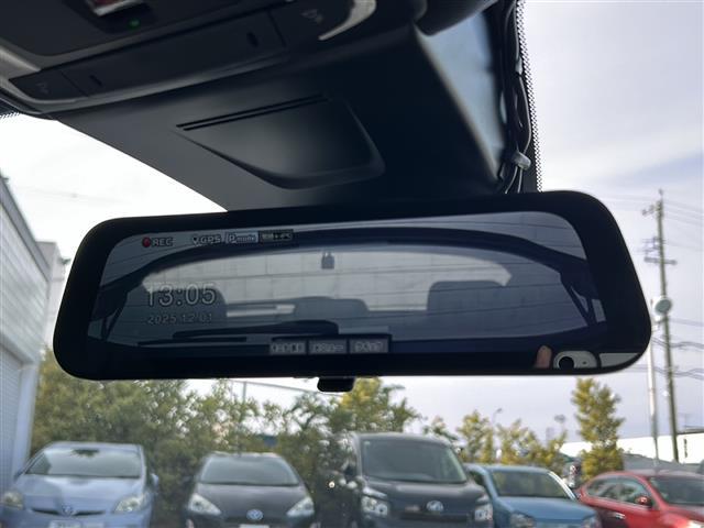 シビック タイプＲ　純正リアウィング　デジタルインナーミラー　無限シフトノブ　ドライブレコーダー　ワンオーナー　取扱説明書　Ｂｌｕｅｔｏｏｔｈ　ワンセグＴＶ　バックカメラ　純正アルミホイール（4枚目）