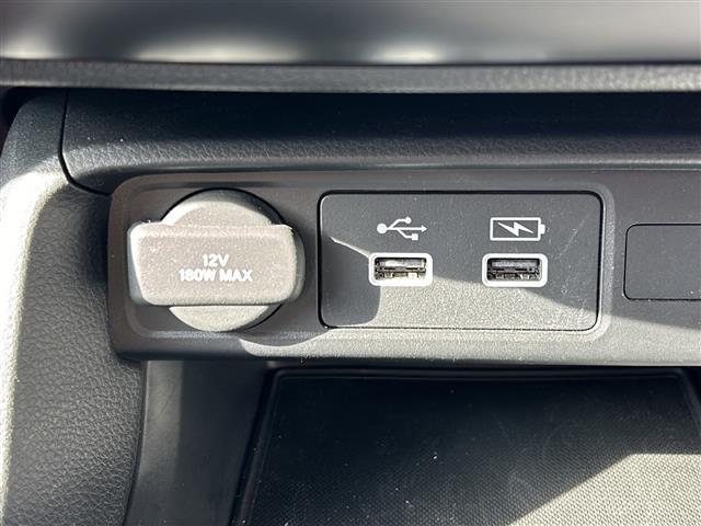 シビック タイプＲ　純正リアウィング　デジタルインナーミラー　無限シフトノブ　ドライブレコーダー　ワンオーナー　取扱説明書　Ｂｌｕｅｔｏｏｔｈ　ワンセグＴＶ　バックカメラ　純正アルミホイール（19枚目）