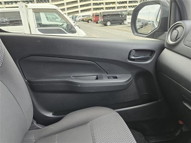 キャラバン ロングＥＸ　ドラレコ　オートライト　リモコンキー　コーナーセンサー　インテリジェントルームミラー　車線逸脱警報　踏み間違い衝突防止アシスト　ハイビームアシスト　標識検知機能　ふらつき警報　禁煙車（24枚目）