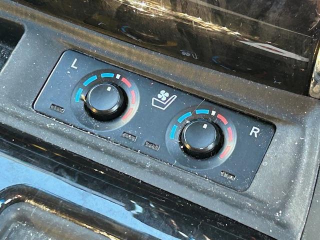 ヴェルファイア ２．５Ｚ　Ｇエディション　純正ナビ　フルセグＴＶ　Ｂｌｕｅｔｏｏｔｈ　バックカメラ　両側パワースライドドア　サンルーフ　合成レザーシート　パワーシート　ベンチレーション　シートヒーター　ＥＴＣ　パワーバックドア（23枚目）