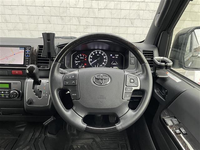 ハイエースバン スーパーＧＬ　ダーク　プライムＩＩ　アルパインナビ　全方位カメラ　フルセグテレビ　ＤＶＤ再生機能　アルパインフリップダウンモニター　Ｂｌｕｅｔｏｏｔｈ　ＨＤＭＩ　ＵＳＢ　ＡＣ１００Ｖ　純正ＬＥＤヘッドライト　コムテックドライブレコーダー（3枚目）