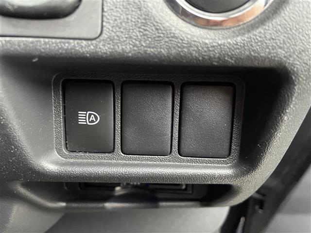 ハイエースバン スーパーＧＬ　ダーク　プライムＩＩ　アルパインナビ　全方位カメラ　フルセグテレビ　ＤＶＤ再生機能　アルパインフリップダウンモニター　Ｂｌｕｅｔｏｏｔｈ　ＨＤＭＩ　ＵＳＢ　ＡＣ１００Ｖ　純正ＬＥＤヘッドライト　コムテックドライブレコーダー（22枚目）