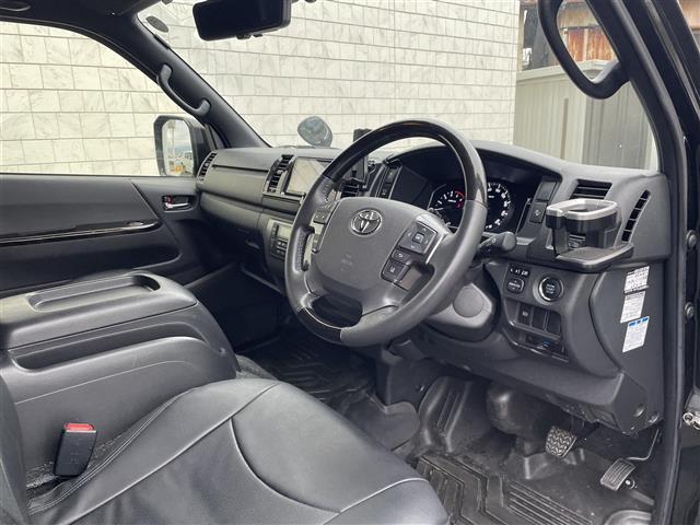 ハイエースバン スーパーＧＬ　ダーク　プライムＩＩ　アルパインナビ　全方位カメラ　フルセグテレビ　ＤＶＤ再生機能　アルパインフリップダウンモニター　Ｂｌｕｅｔｏｏｔｈ　ＨＤＭＩ　ＵＳＢ　ＡＣ１００Ｖ　純正ＬＥＤヘッドライト　コムテックドライブレコーダー（25枚目）