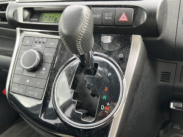 ウィッシュ １．８Ｓモノトーン　純正フロアマット／ＭＴモード付ＡＴ／ＥＴＣ／ハーフレザーシート／電動格納ミラー／オートライト／純正ナビ（ＤＶＤ．ＣＤ．ＢＬＵＥＴＯＯＴＨ．ＡＭＦＭラジオ．フルセグＴＶ）／ウィンカーミラー（8枚目）