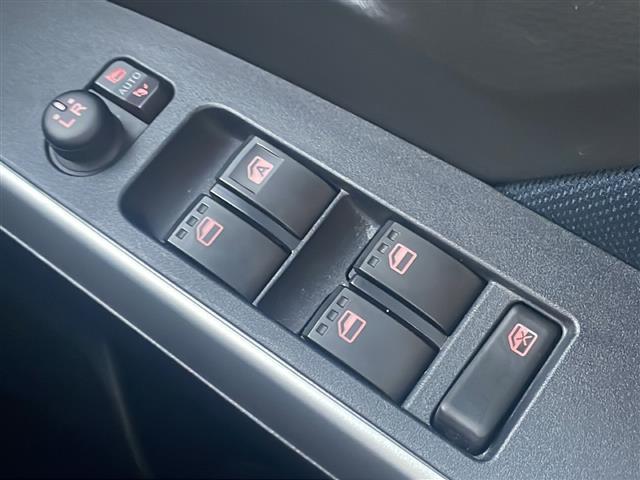 ルーミー カスタムＧ－Ｔ　ワンオーナー／両側電動スライドドア／衝突軽減ブレーキ／社外ナビ／バックカメラ／フルセグＴＶ／アイドリングストップ／プッシュスタート／スペアキー／コーナーセンサー／ＥＴＣ／ＬＥＤヘッドライト（16枚目）