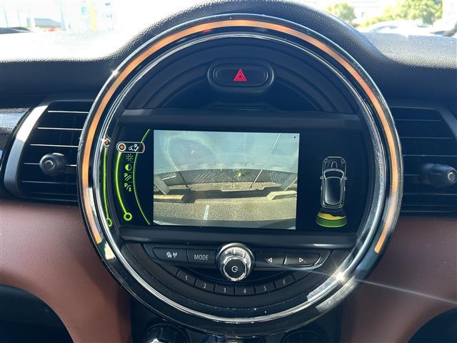 MINI クーパーS 純正メモリーナビ BT/USB/AUX/FM/AM 前方ドライブレコーダー バックカメラ 電動格納ミラー スペアキー1本 ハーフレザーシート HIDヘッドライト オートライト フォグランプ(4枚目)