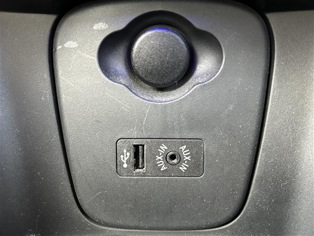 MINI クーパーS 純正メモリーナビ BT/USB/AUX/FM/AM 前方ドライブレコーダー バックカメラ 電動格納ミラー スペアキー1本 ハーフレザーシート HIDヘッドライト オートライト フォグランプ(6枚目)