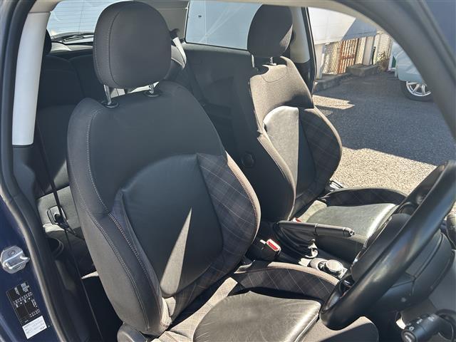 MINI クーパーS 純正メモリーナビ BT/USB/AUX/FM/AM 前方ドライブレコーダー バックカメラ 電動格納ミラー スペアキー1本 ハーフレザーシート HIDヘッドライト オートライト フォグランプ(8枚目)