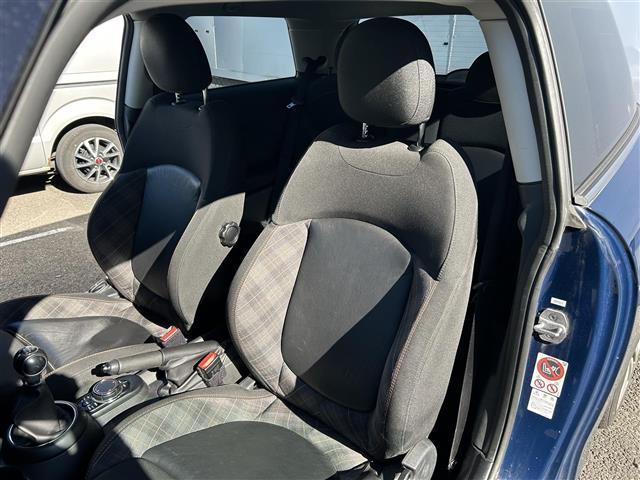 MINI クーパーS 純正メモリーナビ BT/USB/AUX/FM/AM 前方ドライブレコーダー バックカメラ 電動格納ミラー スペアキー1本 ハーフレザーシート HIDヘッドライト オートライト フォグランプ(17枚目)