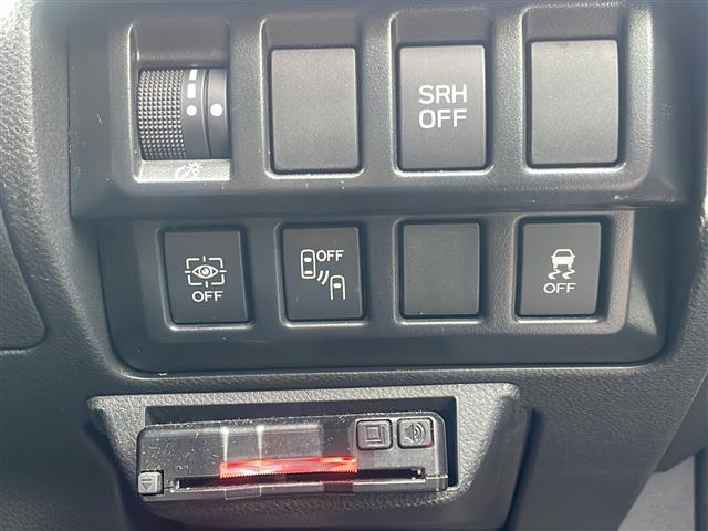 フォレスター アドバンス　４ＷＤ／衝突軽減ブレーキ／社外ＳＤナビ／バックカメラ／ハーフレザーシート／シートヒーター／ハンドルヒーター／純正１８インチＡＷ／純正フロアマット／デジタルインナーミラー／ＬＥＤヘッドライト（15枚目）