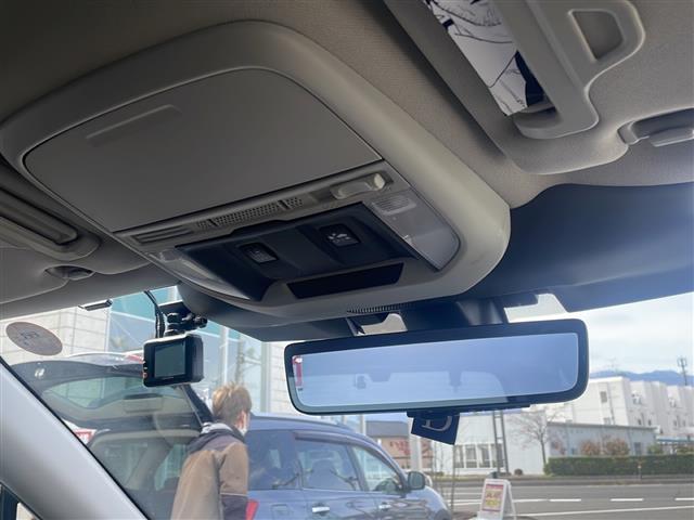 フォレスター アドバンス　４ＷＤ／衝突軽減ブレーキ／社外ＳＤナビ／バックカメラ／ハーフレザーシート／シートヒーター／ハンドルヒーター／純正１８インチＡＷ／純正フロアマット／デジタルインナーミラー／ＬＥＤヘッドライト（19枚目）