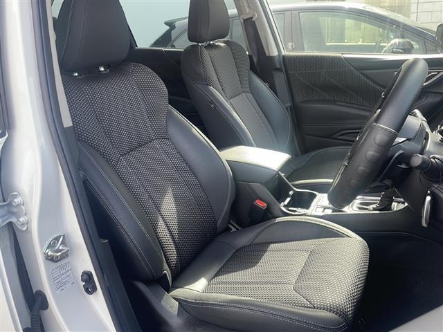 フォレスター アドバンス　４ＷＤ／衝突軽減ブレーキ／社外ＳＤナビ／バックカメラ／ハーフレザーシート／シートヒーター／ハンドルヒーター／純正１８インチＡＷ／純正フロアマット／デジタルインナーミラー／ＬＥＤヘッドライト（22枚目）