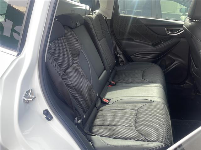 フォレスター アドバンス　４ＷＤ／衝突軽減ブレーキ／社外ＳＤナビ／バックカメラ／ハーフレザーシート／シートヒーター／ハンドルヒーター／純正１８インチＡＷ／純正フロアマット／デジタルインナーミラー／ＬＥＤヘッドライト（23枚目）