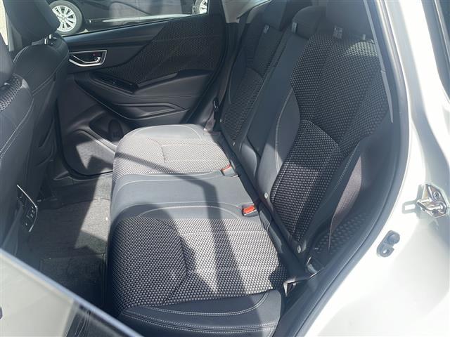 フォレスター アドバンス　４ＷＤ／衝突軽減ブレーキ／社外ＳＤナビ／バックカメラ／ハーフレザーシート／シートヒーター／ハンドルヒーター／純正１８インチＡＷ／純正フロアマット／デジタルインナーミラー／ＬＥＤヘッドライト（24枚目）