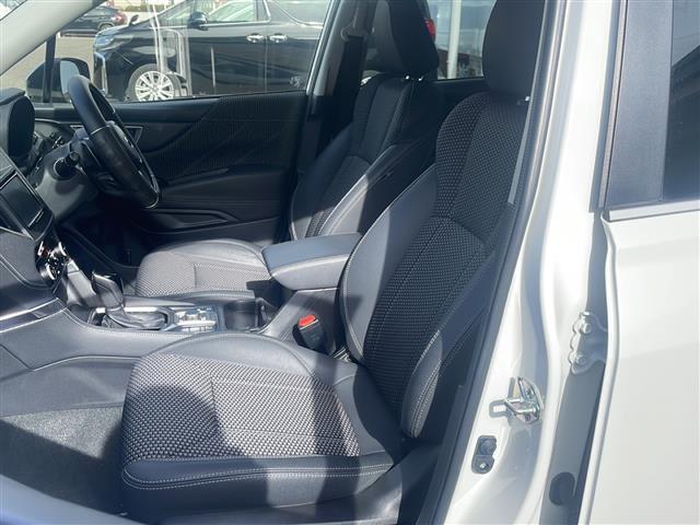 フォレスター アドバンス　４ＷＤ／衝突軽減ブレーキ／社外ＳＤナビ／バックカメラ／ハーフレザーシート／シートヒーター／ハンドルヒーター／純正１８インチＡＷ／純正フロアマット／デジタルインナーミラー／ＬＥＤヘッドライト（25枚目）