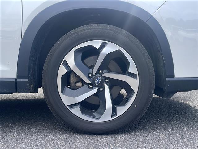 フォレスター アドバンス　４ＷＤ／衝突軽減ブレーキ／社外ＳＤナビ／バックカメラ／ハーフレザーシート／シートヒーター／ハンドルヒーター／純正１８インチＡＷ／純正フロアマット／デジタルインナーミラー／ＬＥＤヘッドライト（40枚目）