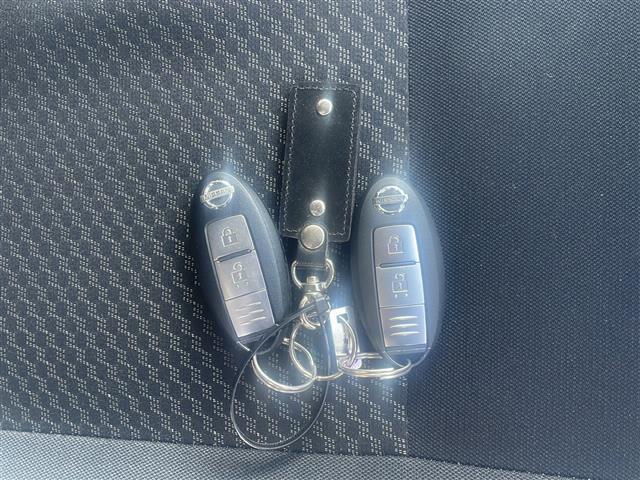 ノート e-パワー X 360°セーフティアシスト 純正ナビ フルセグ/BT/SD/iPod/AUX/CD/DVD/FM/AM アラウンドビューモニター バックカメラ デジタルインナーミラー オートライト 積込み冬タイヤ(18枚目)