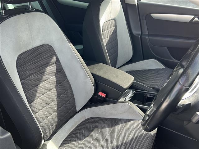 店頭販売もしておりますので、先に在庫が無くなってしまうこともございます。気になる車はまずはお問い合わせください！