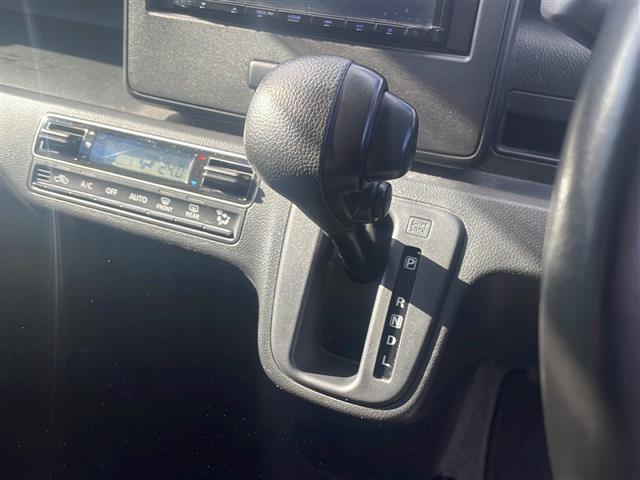 ワゴンＲ ハイブリッドＦＺ　スズキセーフティサポート　社外ナビ　フルセグＴＶ／ＳＤ／ＣＤ／ＤＶＤ／ＢＴ／ｉＰｏｄ／ＦＭ／ＡＭ　バックカメラ　ＥＴＣ　Ｄ席シートヒーター　アイドリングストップ　オートライト　コーナーセンサー（11枚目）