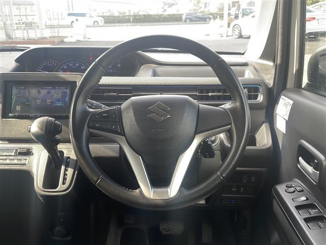 ワゴンＲ ハイブリッドＦＺ　スズキセーフティサポート　社外ナビ　フルセグＴＶ／ＳＤ／ＣＤ／ＤＶＤ／ＢＴ／ｉＰｏｄ／ＦＭ／ＡＭ　バックカメラ　ＥＴＣ　Ｄ席シートヒーター　アイドリングストップ　オートライト　コーナーセンサー（12枚目）