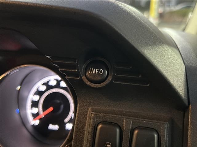 デリカＤ：５ Ｄ　パワーパッケージ　４ＷＤ／両側電動スライドドア／社外ＳＤナビ／バックカメラ／ＥＴＣ／ＬＥＤヘッドライト／コーナーセンサー／シートヒーター／純正フロアマット／社外１６インチＡＷ（18枚目）