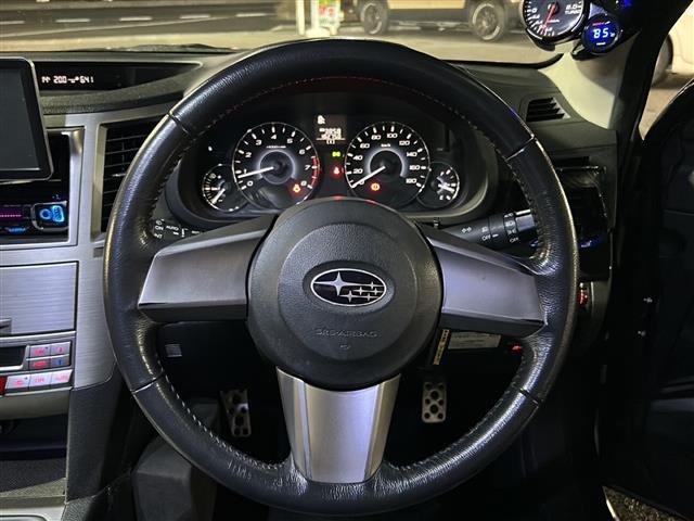 気になる車はすぐにお問い合わせください！画面右側の００６６から始まる無料ダイヤルからお問い合わせ下さい！専門スタッフがお車のご質問にお答えいたします！