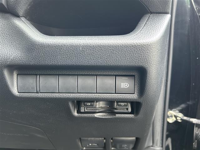 ＲＡＶ４ アドベンチャー　オフロードパッケージ　４ＷＤ／衝突軽減ブレーキ／社外ＳＤナビ／フルセグＴＶ／バックカメラ／ＬＥＤヘッドライト／ＥＴＣ／ＡＡＣ／パワーシート／純正１８インチＡＷ（16枚目）