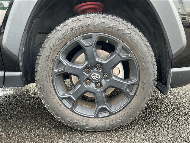 ＲＡＶ４ アドベンチャー　オフロードパッケージ　４ＷＤ／衝突軽減ブレーキ／社外ＳＤナビ／フルセグＴＶ／バックカメラ／ＬＥＤヘッドライト／ＥＴＣ／ＡＡＣ／パワーシート／純正１８インチＡＷ（37枚目）