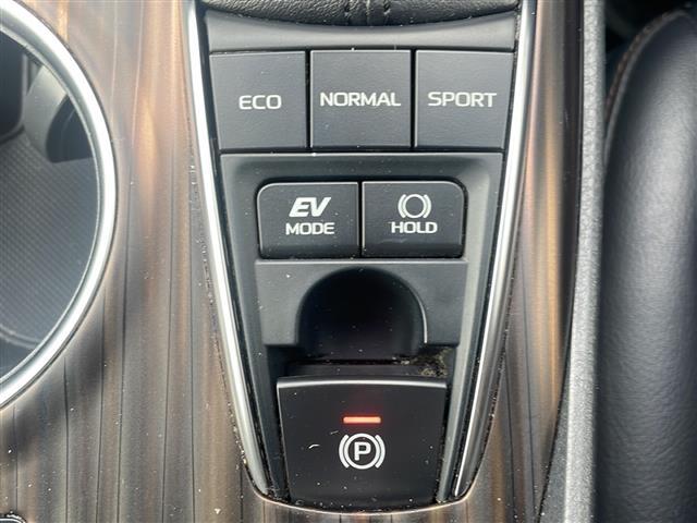 カムリ Gレザーパッケージ トヨタセーフティセンス 純正ナビ フルセグ/BT/SD/CD/DVD/AUX/USB/FM/AM バックカメラ ドラレコ ビルトインETC シートヒーター パワーシート オートライト 積込み冬タイヤ(11枚目)