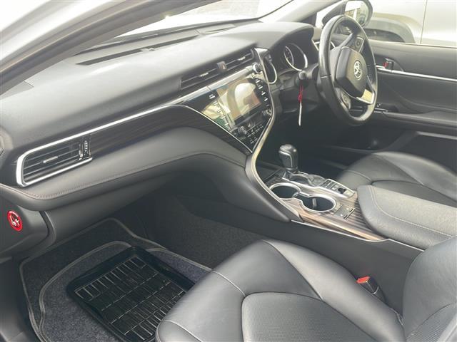 カムリ Gレザーパッケージ トヨタセーフティセンス 純正ナビ フルセグ/BT/SD/CD/DVD/AUX/USB/FM/AM バックカメラ ドラレコ ビルトインETC シートヒーター パワーシート オートライト 積込み冬タイヤ(21枚目)