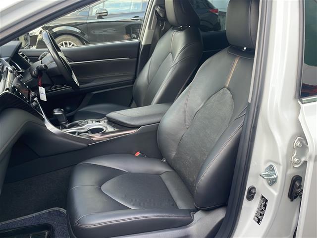 カムリ Gレザーパッケージ トヨタセーフティセンス 純正ナビ フルセグ/BT/SD/CD/DVD/AUX/USB/FM/AM バックカメラ ドラレコ ビルトインETC シートヒーター パワーシート オートライト 積込み冬タイヤ(22枚目)