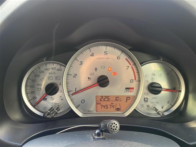 ヴィッツ ＧＲスポーツ　ワンオーナー／衝突軽減ブレーキ／社外ＳＤナビ／ＬＥＤヘッドライト／ＥＴＣ／レーンキープアシスト／ドライブレコーダー／純正フロアマット／社外１７インチＡＷ（16枚目）