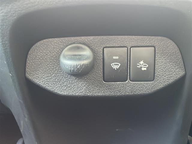 ヴィッツ ＧＲスポーツ　ワンオーナー／衝突軽減ブレーキ／社外ＳＤナビ／ＬＥＤヘッドライト／ＥＴＣ／レーンキープアシスト／ドライブレコーダー／純正フロアマット／社外１７インチＡＷ（19枚目）