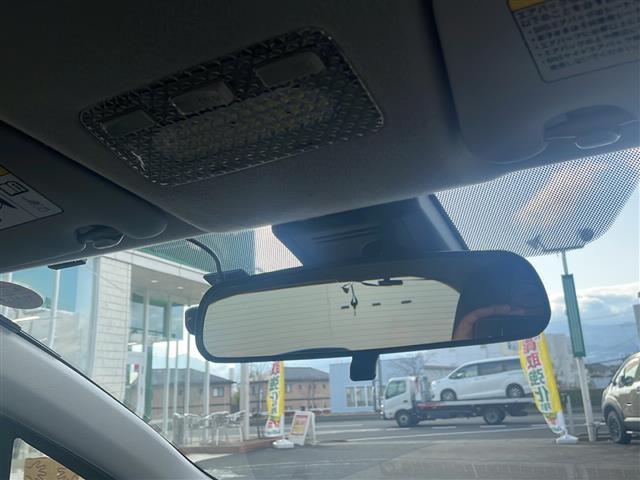 ヴィッツ ＧＲスポーツ　ワンオーナー／衝突軽減ブレーキ／社外ＳＤナビ／ＬＥＤヘッドライト／ＥＴＣ／レーンキープアシスト／ドライブレコーダー／純正フロアマット／社外１７インチＡＷ（21枚目）