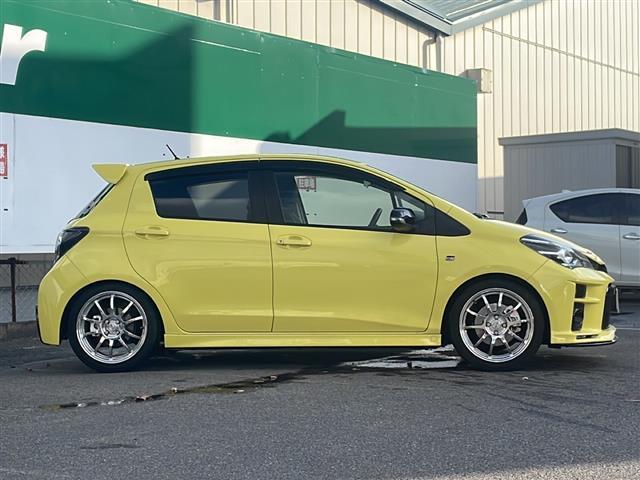 ヴィッツ ＧＲスポーツ　ワンオーナー／衝突軽減ブレーキ／社外ＳＤナビ／ＬＥＤヘッドライト／ＥＴＣ／レーンキープアシスト／ドライブレコーダー／純正フロアマット／社外１７インチＡＷ（35枚目）