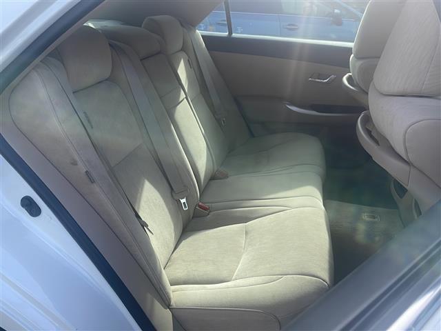 クラウン ２．５ロイヤルサルーンｉ－Ｆｏｕｒ　プレミアムＥＤ　純正ＨＤＤナビ　フルセグ／ＵＳＢ／ＡＵＸ／ＣＤ／ＤＶＤ／ＦＭ／ＡＭ　バックカメラ　ビルトインＥＴＣ　パワーシート　メモリーシート　クルーズコントロール　パーキングセンサー　リアウィンドウ電動シェード（23枚目）