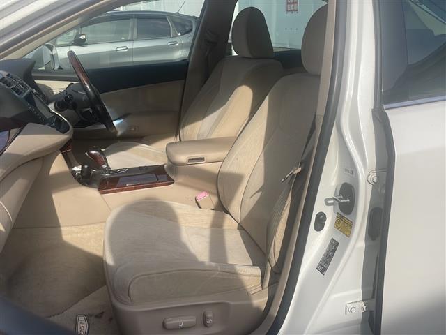 クラウン ２．５ロイヤルサルーンｉ－Ｆｏｕｒ　プレミアムＥＤ　純正ＨＤＤナビ　フルセグ／ＵＳＢ／ＡＵＸ／ＣＤ／ＤＶＤ／ＦＭ／ＡＭ　バックカメラ　ビルトインＥＴＣ　パワーシート　メモリーシート　クルーズコントロール　パーキングセンサー　リアウィンドウ電動シェード（24枚目）