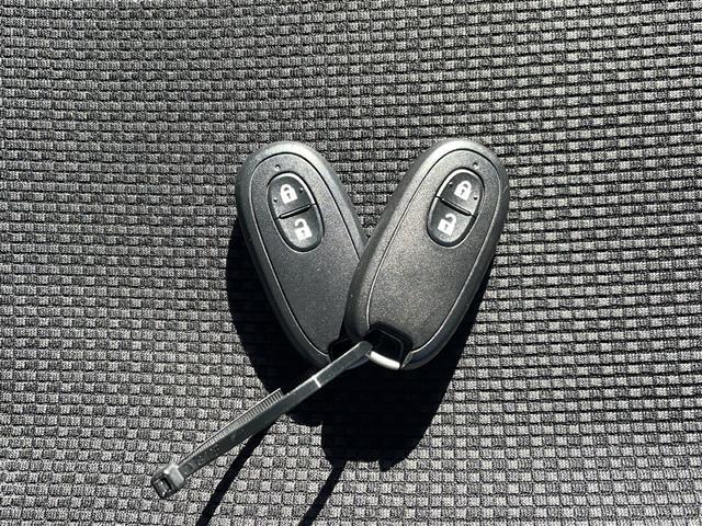 アルトラパン Xセレクション 純正オーディオ CD/AM/FM ビルトインETC D席シートヒーター ウィンカーミラー スペアキー ヘッドライトレベライザー 純正フロアマット ドアバイザー 積込みスタッドレスタイヤ(15枚目)