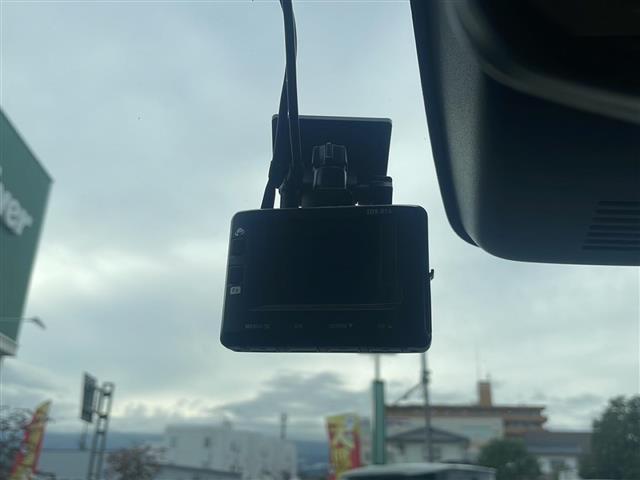 ライズ Ｇ　４ＷＤ／衝突軽減ブレーキ／純正ＳＤナビ／バックカメラ／フルセグＴＶＥＴＣ／ＬＥＤヘッドライト／横滑り防止装置／コーナーセンサー／アイドリングストップ／シートヒーター（5枚目）