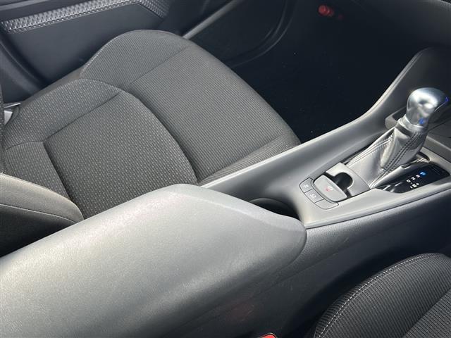 Ｃ－ＨＲ Ｓ－Ｔ　トヨタセーフティセンス　純正ナビ　フルセグ／ＢＴ／ＳＤ／ＣＤ／ＤＶＤ／ＦＭ／ＡＭ　バックカメラ　ビルトインＥＴＣ　前後ドラレコ　レーダークルーズコントロール　電子パーキング　オートブレーキホールド（11枚目）