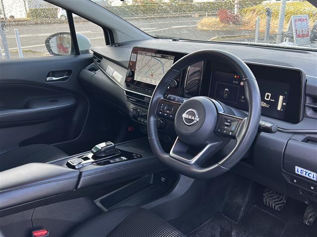 ノート X FOUR 360°セーフティアシスト 純正ナビ フルセグTV ビルトインETC バックカメラ アラウンドビューモニター レーダークルーズコントロール ステアリングヒーター デジタルインナーミラー ワイヤレス充電(18枚目)