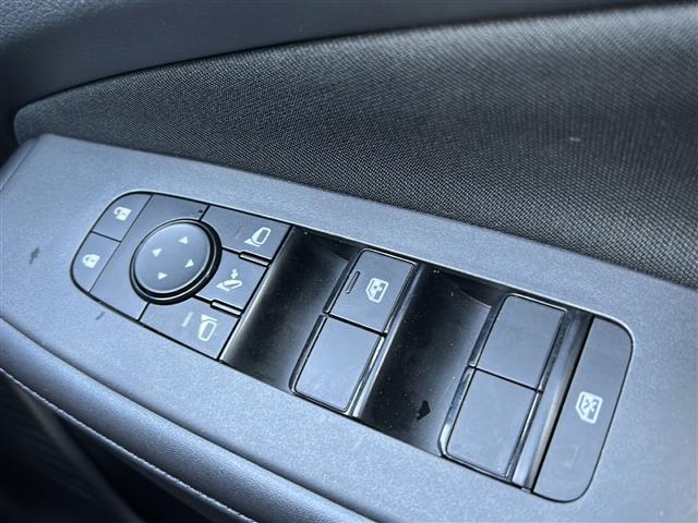 ノート X FOUR 360°セーフティアシスト 純正ナビ フルセグTV ビルトインETC バックカメラ アラウンドビューモニター レーダークルーズコントロール ステアリングヒーター デジタルインナーミラー ワイヤレス充電(30枚目)