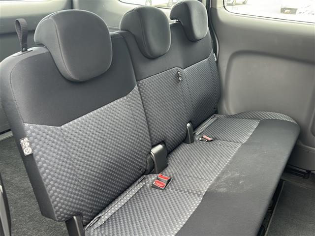 ＮＶ２００バネットワゴン １６Ｘ－２Ｒ　純正ナビ　フルセグＴＶ／ＢＴ／ＤＶＤ／ＳＤ／ＦＭ／ＡＭ　バックカメラ　ＥＴＣ　両側スライドドア　ミラー調整スイッチ　目隠しシート付　積込みサマータイヤ　純正ドアバイザー　フォグランプ　純正フロアマット（18枚目）