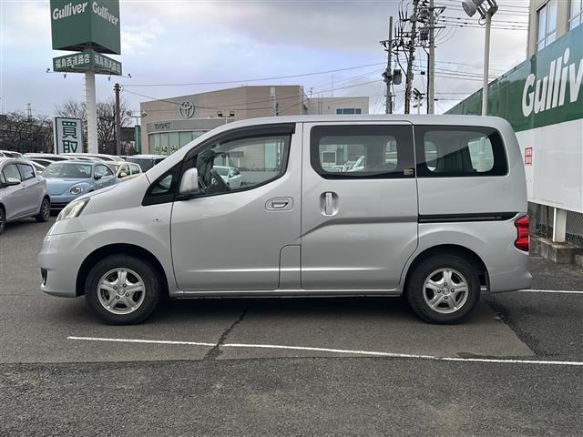 ＮＶ２００バネットワゴン １６Ｘ－２Ｒ　純正ナビ　フルセグＴＶ／ＢＴ／ＤＶＤ／ＳＤ／ＦＭ／ＡＭ　バックカメラ　ＥＴＣ　両側スライドドア　ミラー調整スイッチ　目隠しシート付　積込みサマータイヤ　純正ドアバイザー　フォグランプ　純正フロアマット（33枚目）