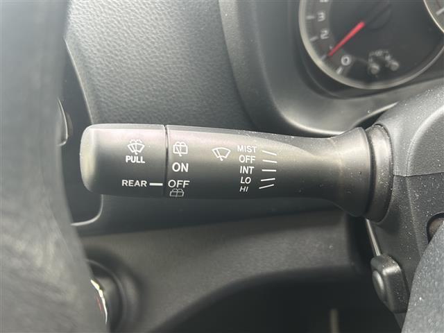 ヴィッツ F セーフティーエディションIII 衝突被害軽減ブレーキ Toyota Safety Sense CLEDヘッドライトバックカメライモビライザーエアバッグABSBluetooth対応メモリナビドライブレコーダーDVD再生機能ETC(9枚目)