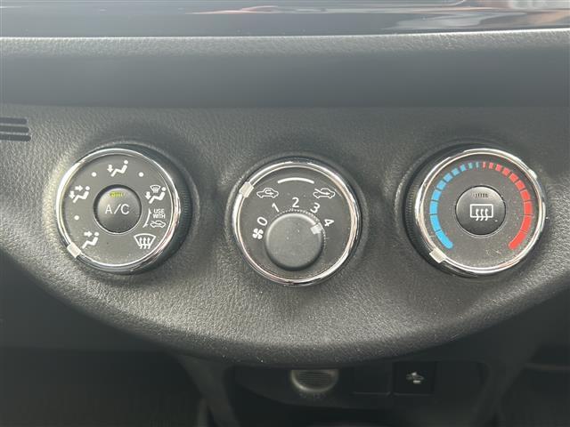 ヴィッツ F セーフティーエディションIII 衝突被害軽減ブレーキ Toyota Safety Sense CLEDヘッドライトバックカメライモビライザーエアバッグABSBluetooth対応メモリナビドライブレコーダーDVD再生機能ETC(11枚目)