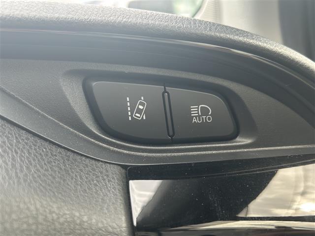 ヴィッツ F セーフティーエディションIII 衝突被害軽減ブレーキ Toyota Safety Sense CLEDヘッドライトバックカメライモビライザーエアバッグABSBluetooth対応メモリナビドライブレコーダーDVD再生機能ETC(14枚目)