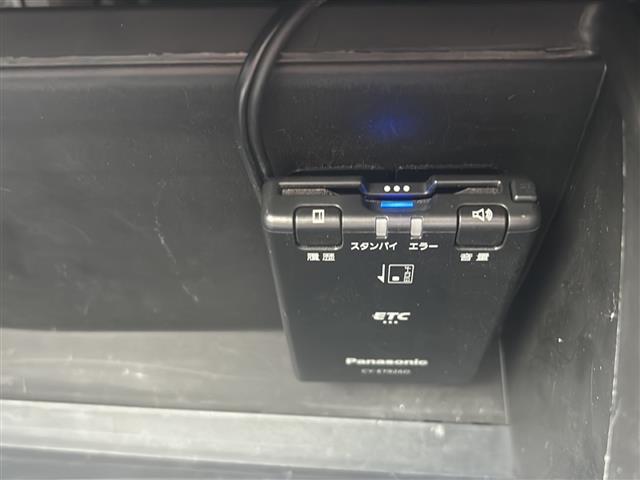 ヴィッツ F セーフティーエディションIII 衝突被害軽減ブレーキ Toyota Safety Sense CLEDヘッドライトバックカメライモビライザーエアバッグABSBluetooth対応メモリナビドライブレコーダーDVD再生機能ETC(18枚目)